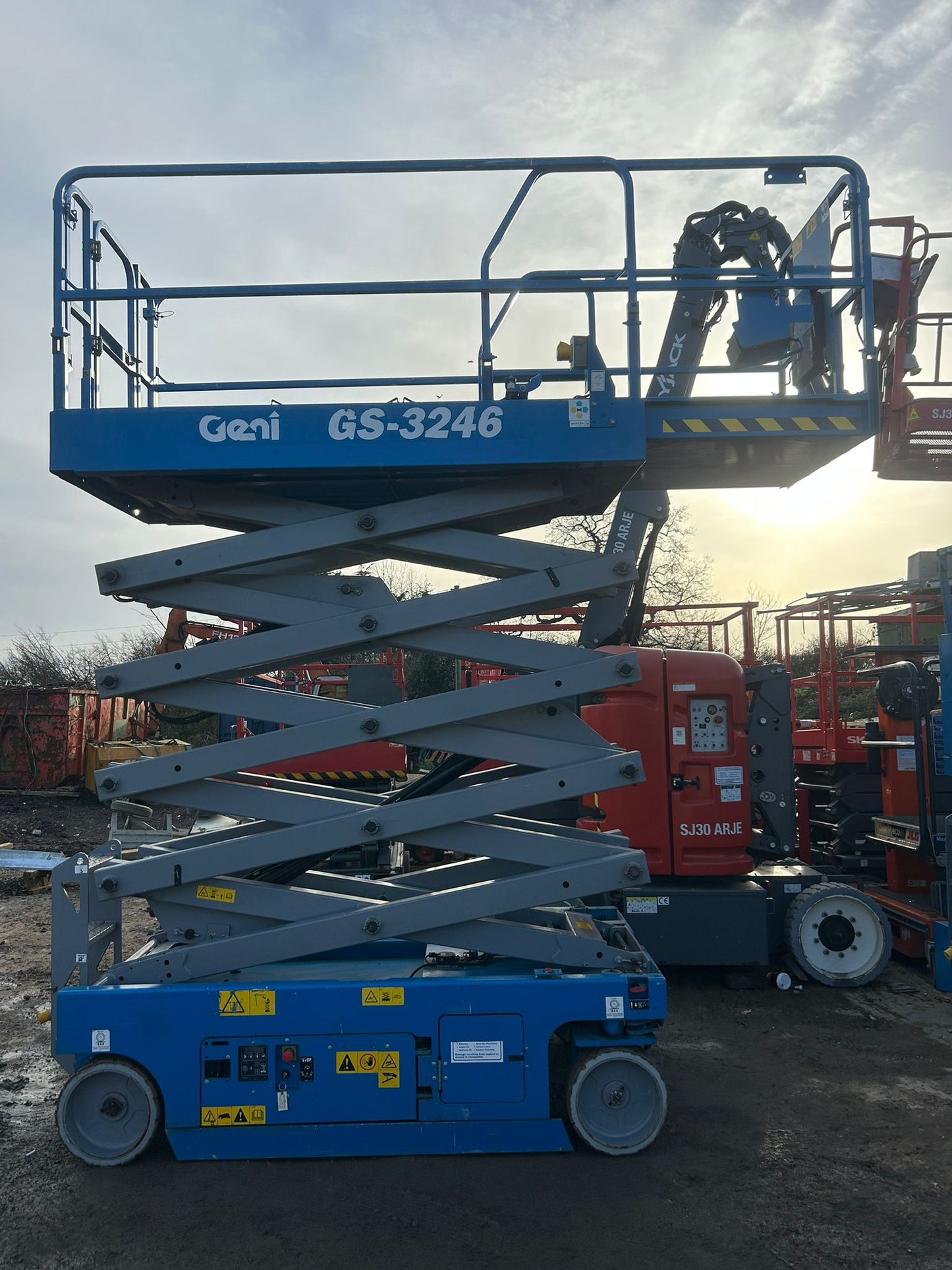 11.78 m 2019 Genie GS-3246 E-DRIVE Electric Scissor Lift,Access Platform